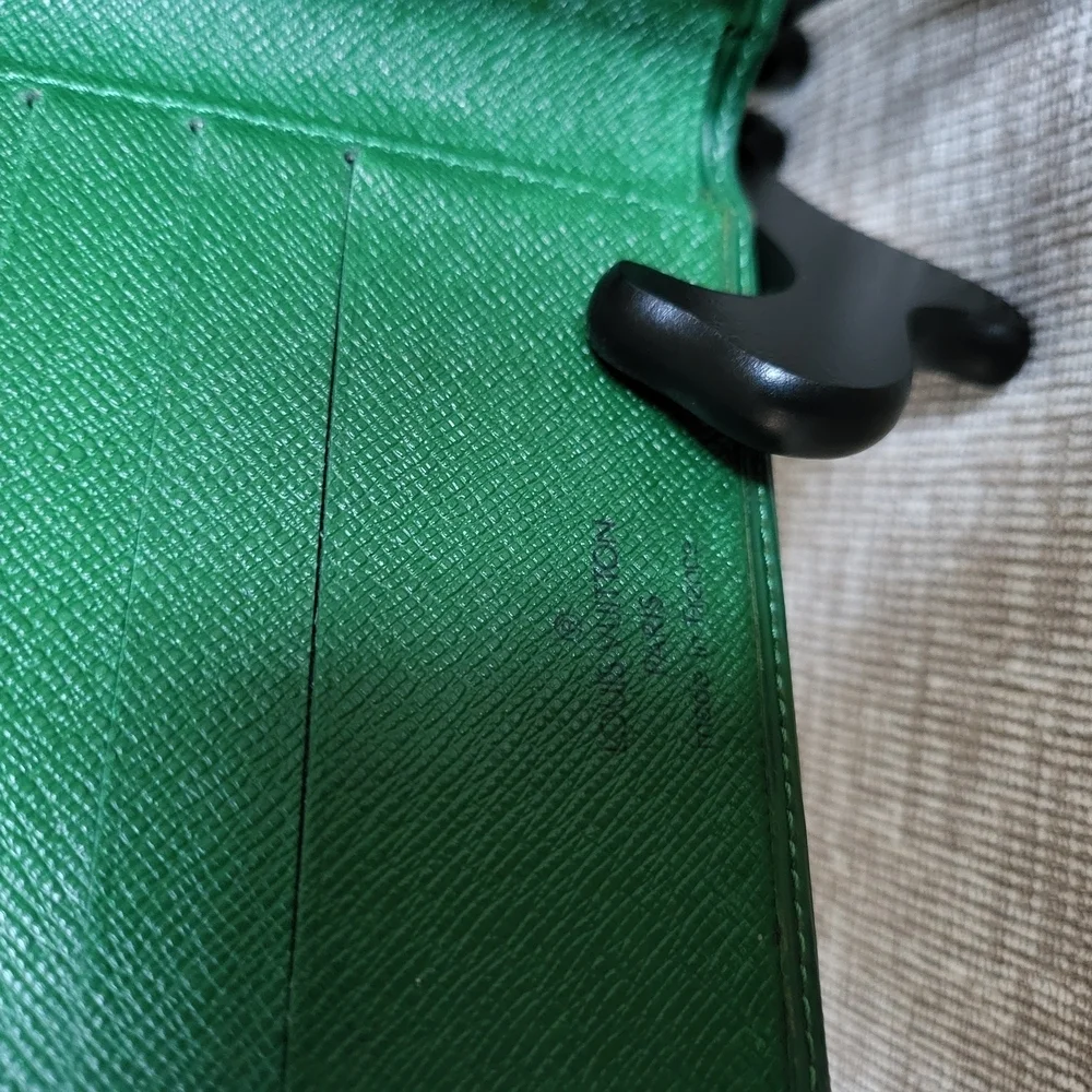 Louis Vuitton Epi Leather Porte Billes Compact Wallet Green Button Bifold Snap